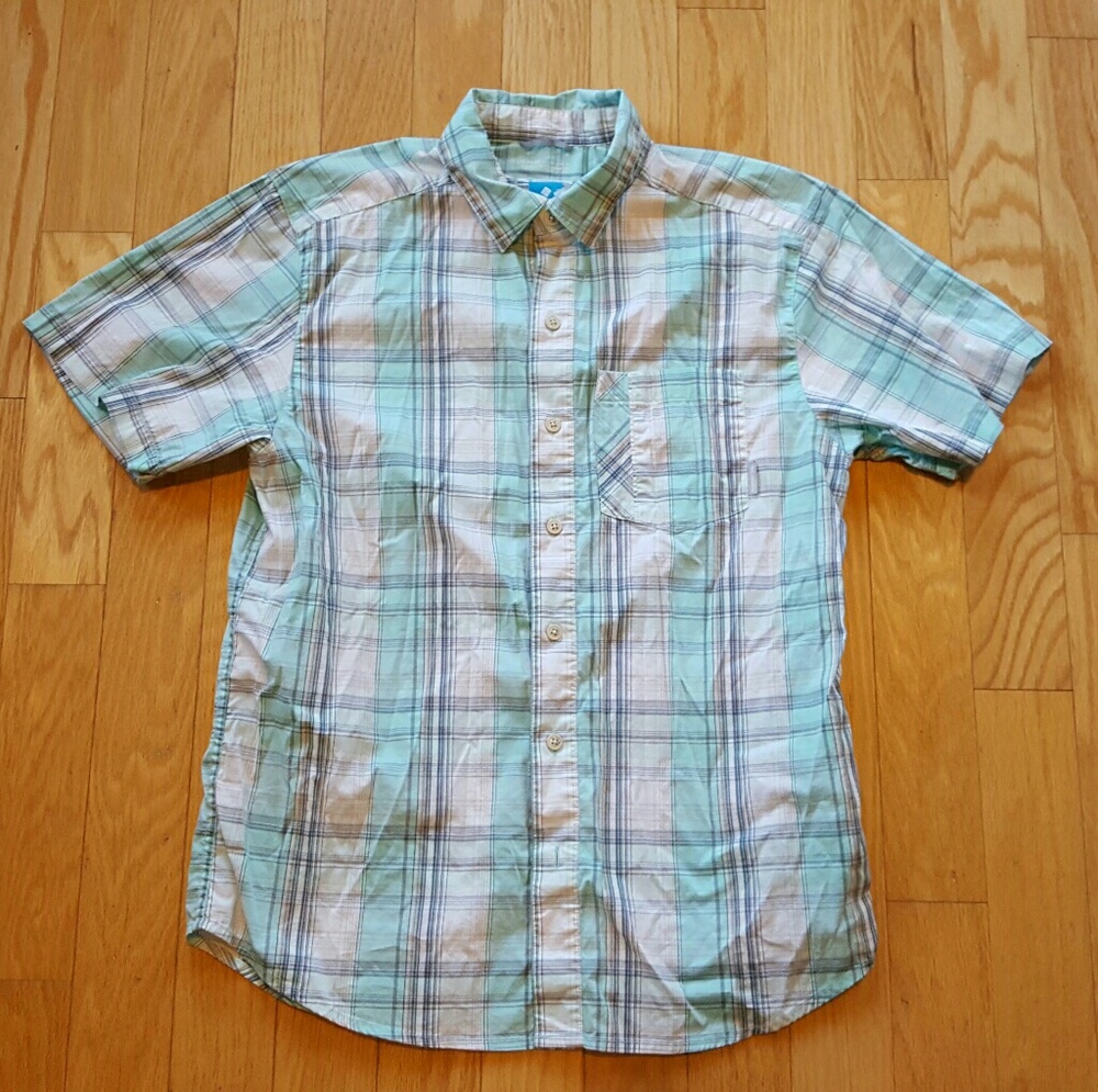 Columbia omni wick Medium Cotton Button-Front